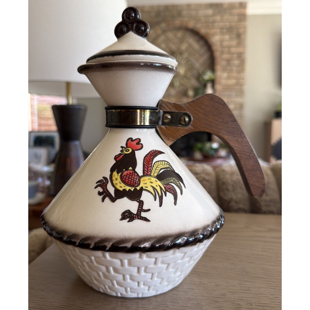 VTG Rare Poppy trail by Metlox Rooster Carafe